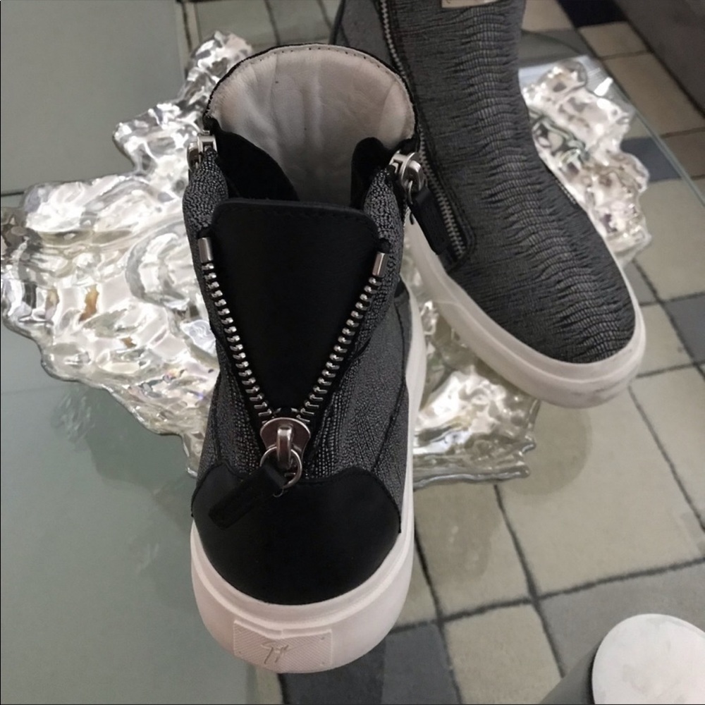 GIUSEPPE ZANOTTI - Picture 4 of 8